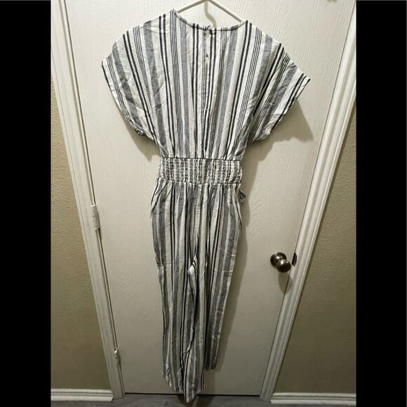 American Eagle Linen Blend Jumpsuit NWOT - Picture 2 of 6